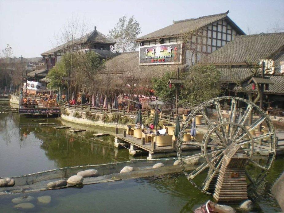 济南市莱芜区寨里镇薛埠村开展“帮扶共建新春 送温暖 送健康”活动